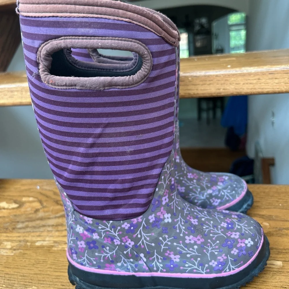 Bogs Kids Flower Stripe waterproof insulated boots snow winter barn chore muck